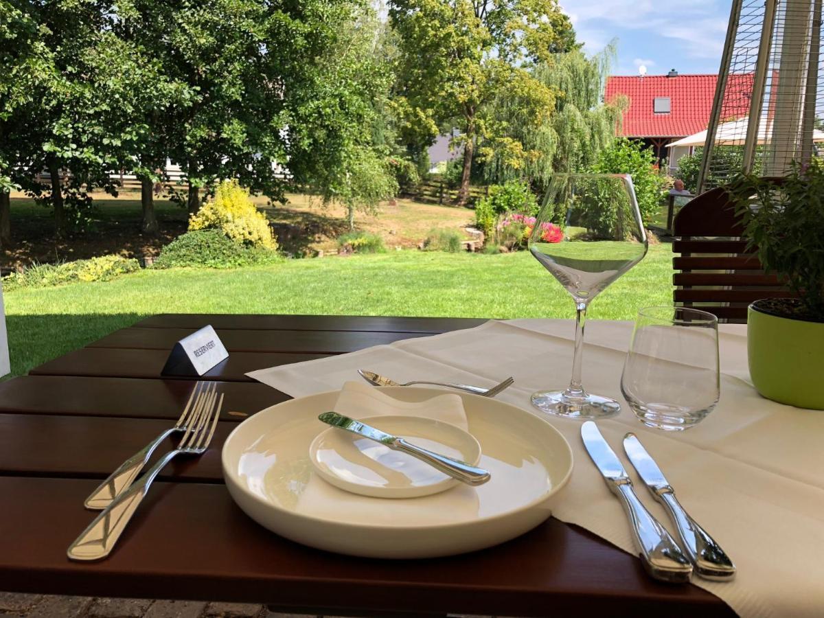 Zum Schlangenkoenig Hotel Burg  Ngoại thất bức ảnh