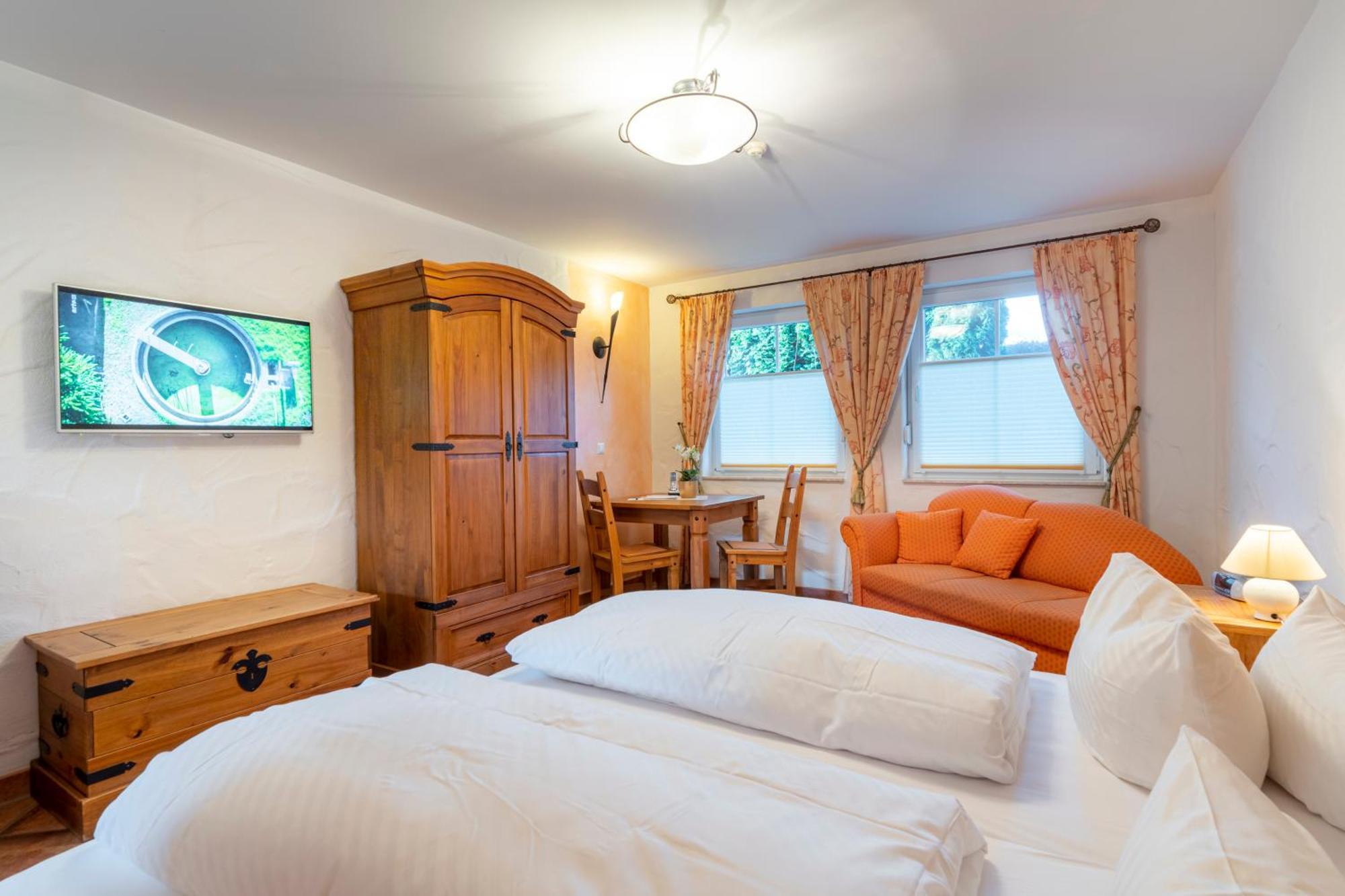 Zum Schlangenkoenig Hotel Burg  Ngoại thất bức ảnh